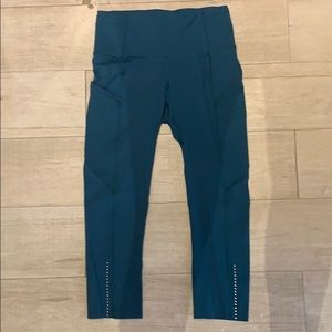 Lululemon Crop bottoms